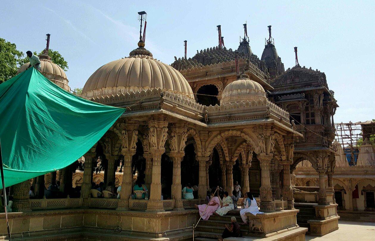 Hutheesing Jain Temple