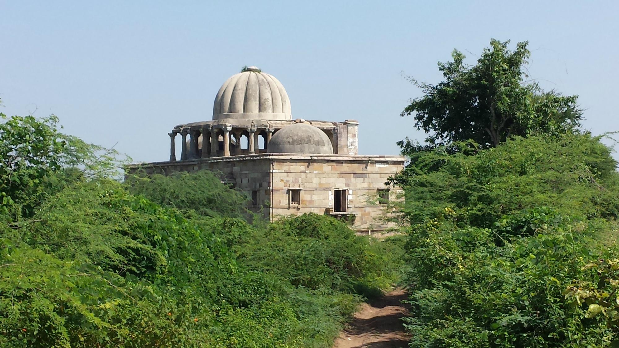 Lila Gumbaj Ki Masjid