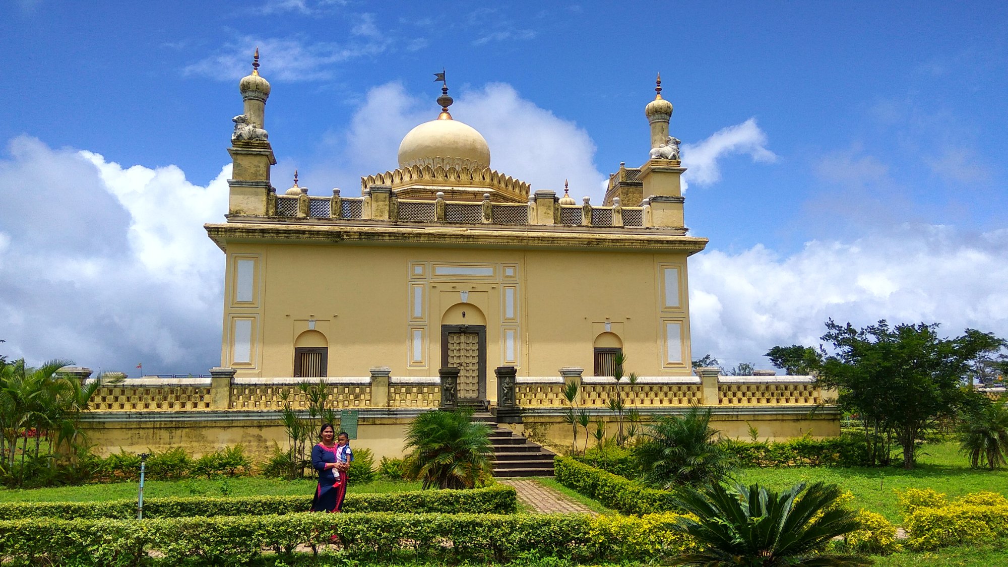 Raja Bhalendra Singh's Tomb