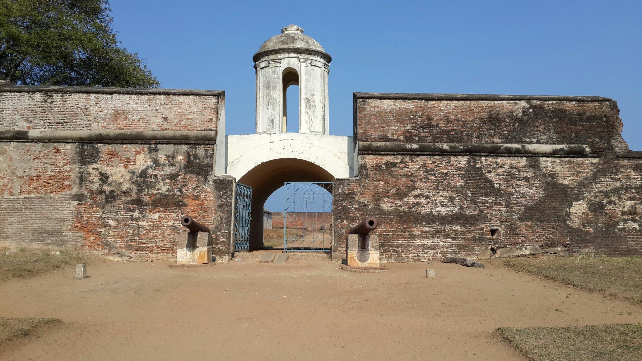Sadras Fort